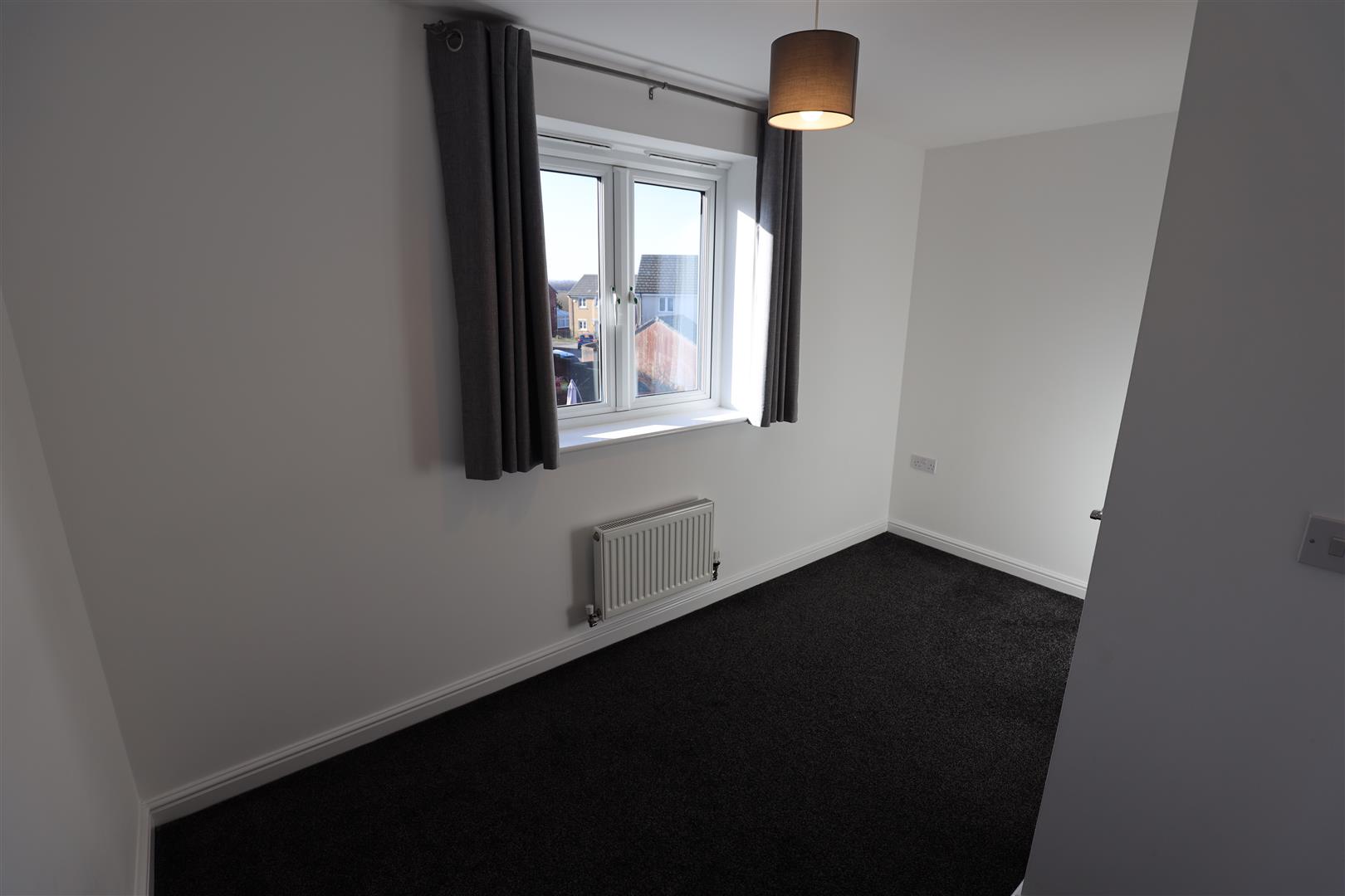 88 Lonydd Glas, Llanharan, Pontyclun, CF72 9FW